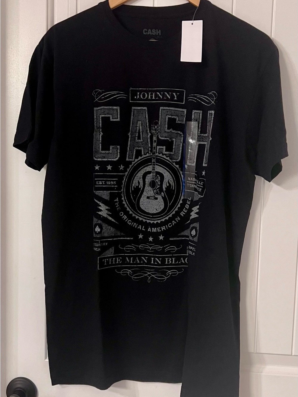 Women’s (could be unisex )size LG Black Johnny Cash Graphic Tee